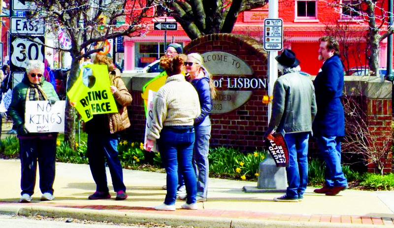 No Kings protesters take to Lisbon streets